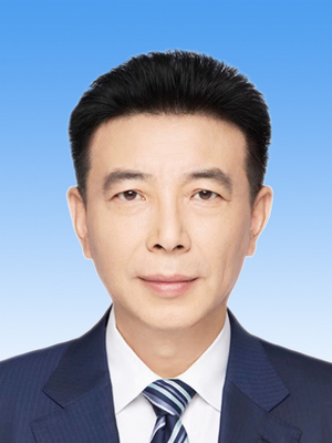陳贄，男，漢族，1965年10月生，研究生學(xué)歷，中共黨員，現(xiàn)任人民日報(bào)社編委委員、海外版編輯部總編輯。